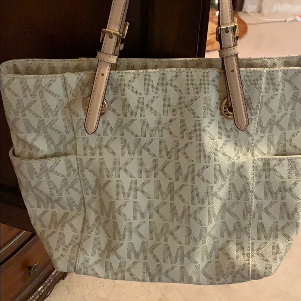 Mk white shoulder bag